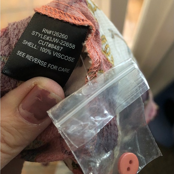 COPY - Brand new never worn, Velvet heart one snap v neck printed blouse. Gorge… - Picture 6 of 14